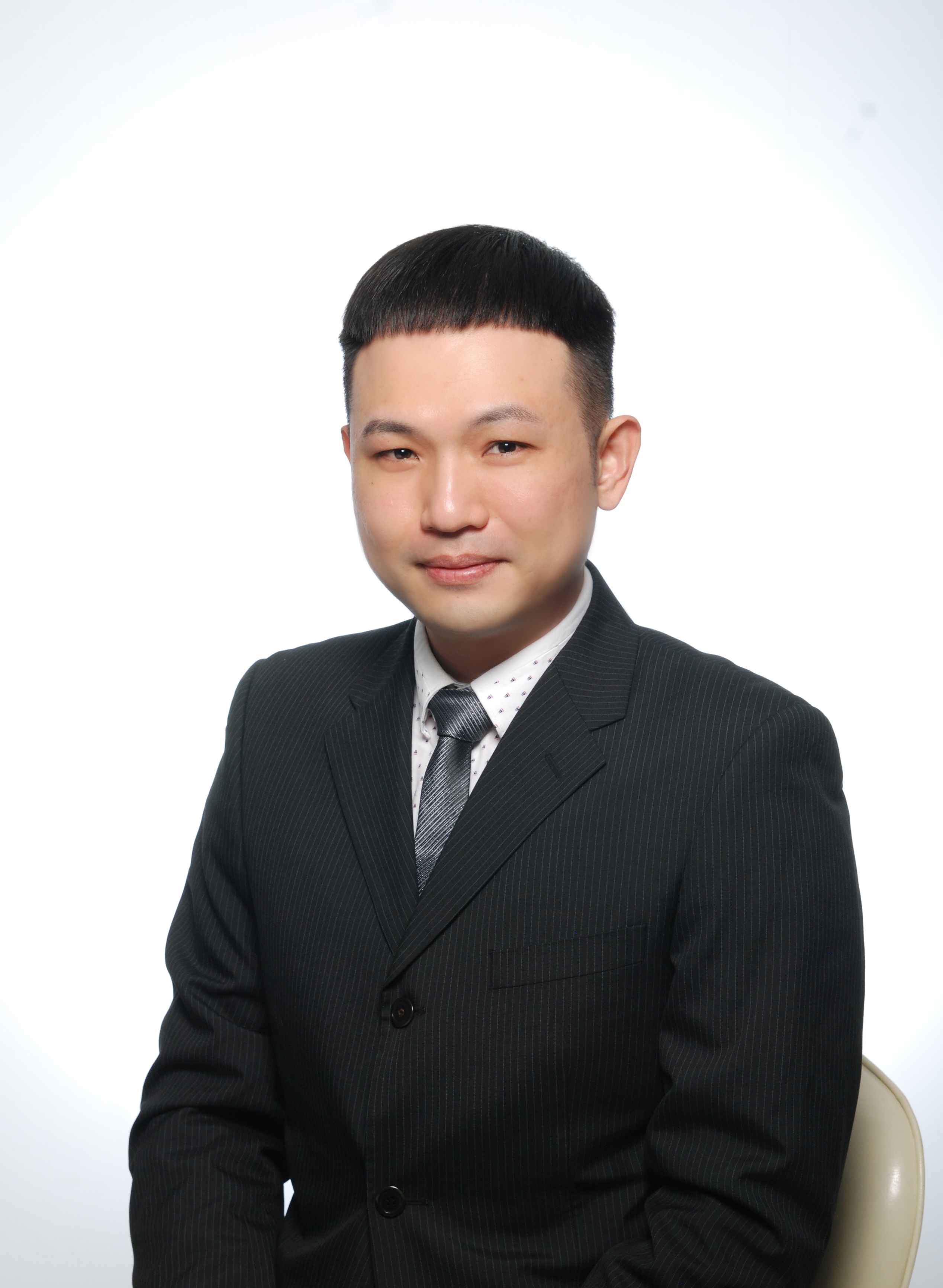 張智涵 老師(另開新視窗)